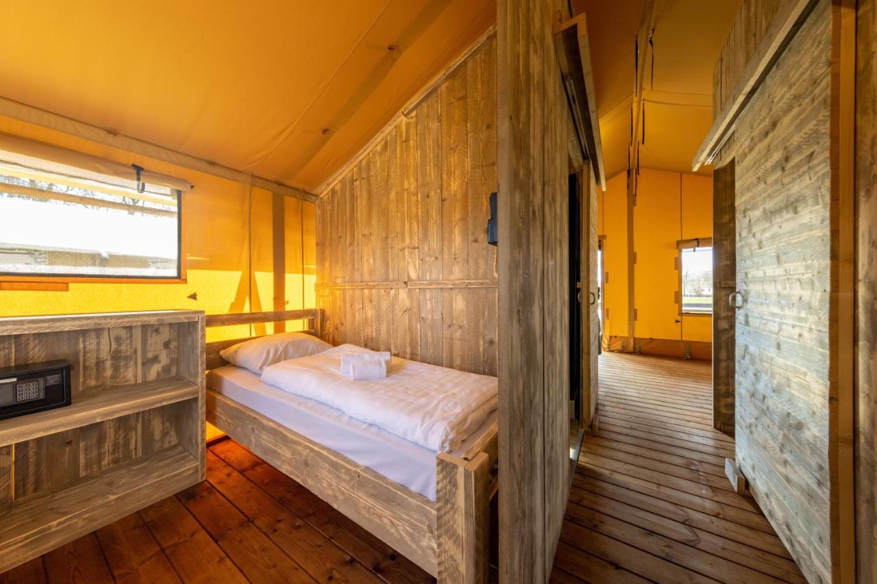 Glamping Lauwersmeer Vierhuizen Zimmer foto